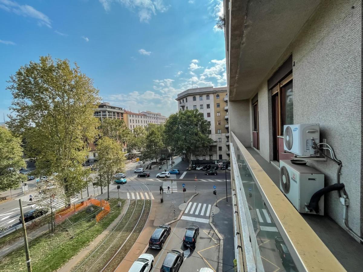 Arco Della Pace Top Apartment Milan Bagian luar foto